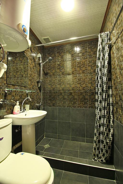 Babilina Hotel Tbilisi Ngoại thất bức ảnh